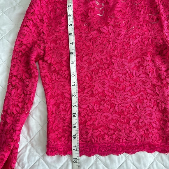 Gorgeous Laced Bebe Top - Picture 3 of 5